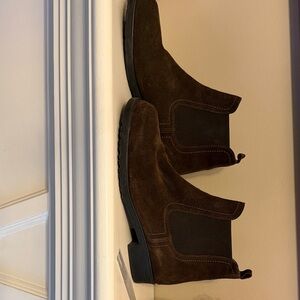 Women’s  Brown Suede Chelsea Boots